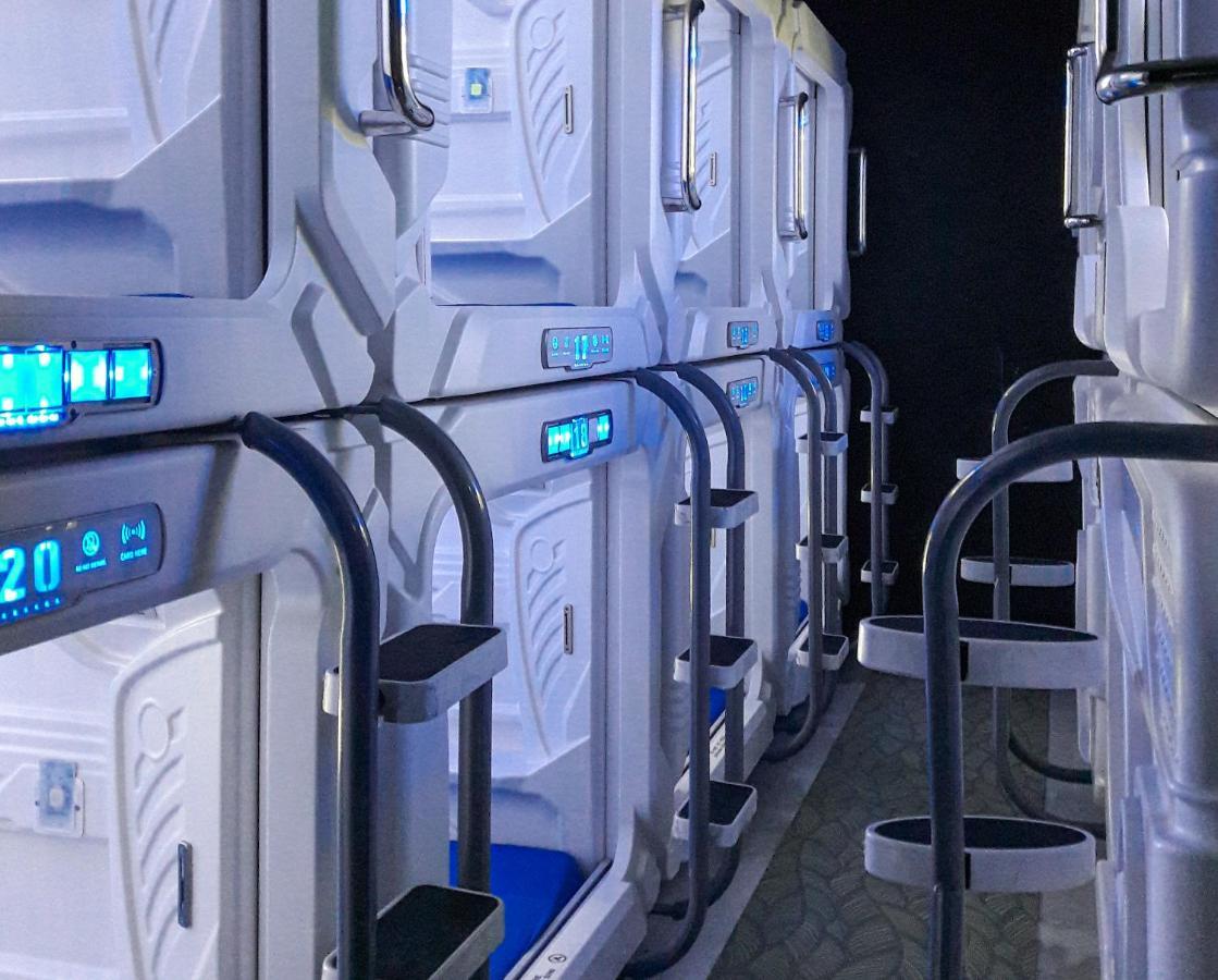 Bangau - Short Term Rest Area Capsule Hotel Sepang Exterior photo